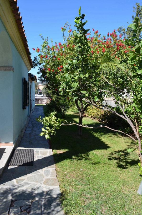 Iss Travel, La Padula - Apartments With Private Veranda And Parking Сан-Теодоро Экстерьер фото