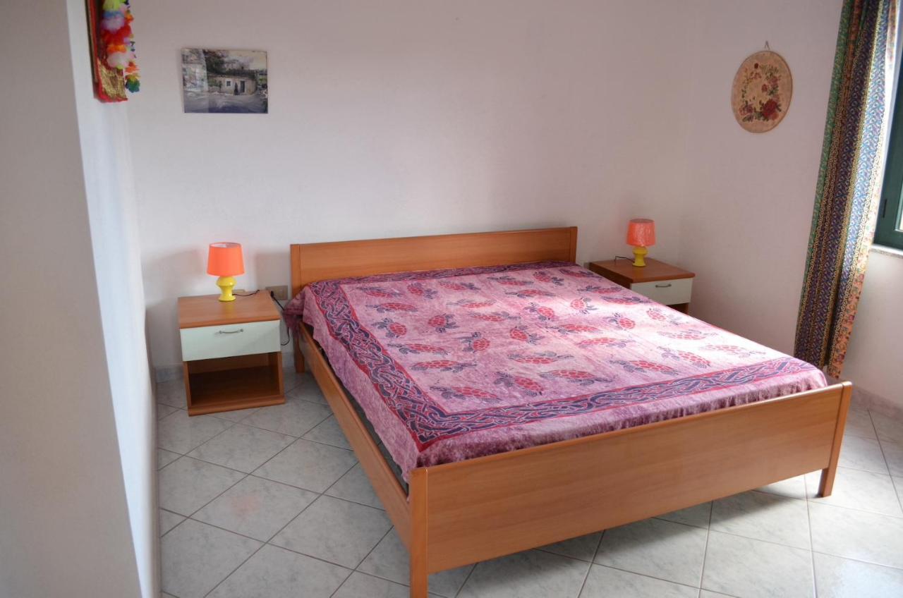 Iss Travel, La Padula - Apartments With Private Veranda And Parking Сан-Теодоро Экстерьер фото