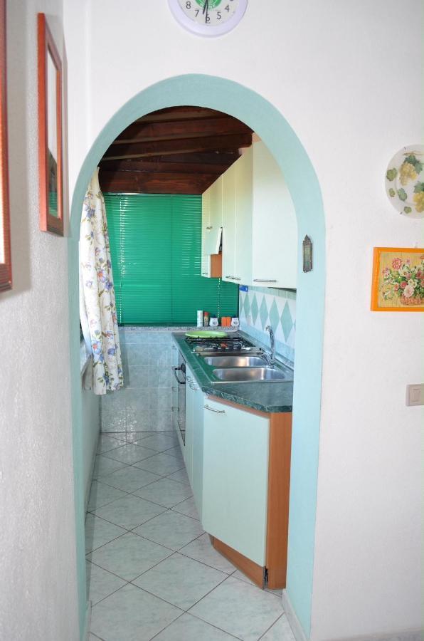 Iss Travel, La Padula - Apartments With Private Veranda And Parking Сан-Теодоро Экстерьер фото